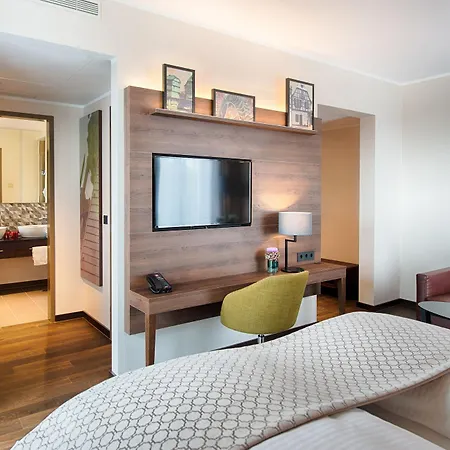 Hotel Leonardo 4*
