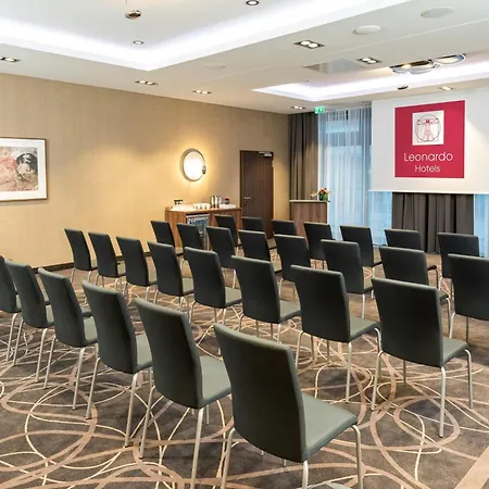 Leonardo מלון
