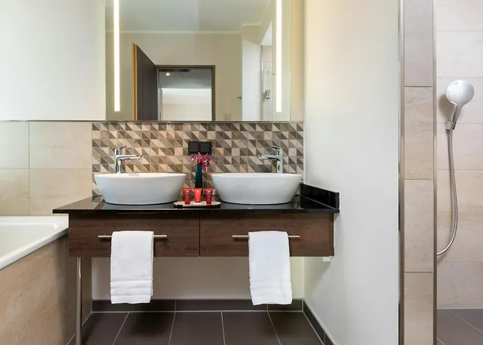 Leonardo 4* 巴特克罗伊茨纳赫